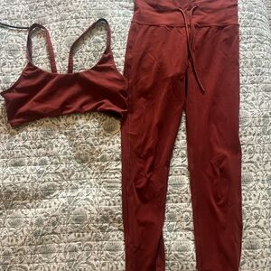 Vuori Women's Red Leggings & sports bra matching Set